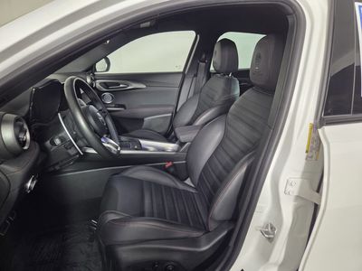 2025 Alfa Romeo Tonale - Photo 11