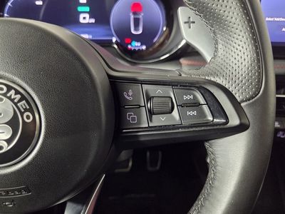 2025 Alfa Romeo Tonale - Photo 19
