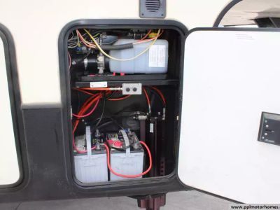 2016 Keystone 3591RS — photo 37 view