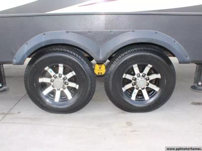 2016 Keystone 3591RS — photo 41 view