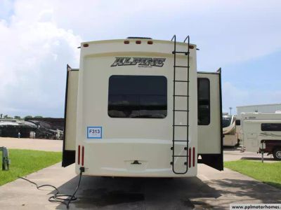 2016 Keystone 3591RS — interior view