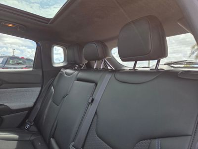 2023 Jeep Compass — photo 17 view