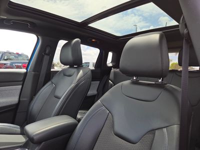 2023 Jeep Compass — photo 22 view
