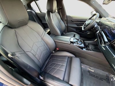 2026 BMW 5 Series — photo 15 view