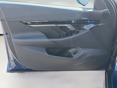 2026 BMW 5 Series — photo 22 view