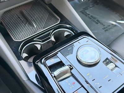 2026 BMW 5 Series — photo 29 view