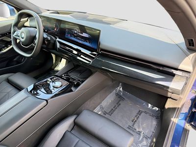 2026 BMW 5 Series — photo 14 view