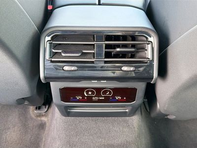 2026 BMW 5 Series — photo 20 view