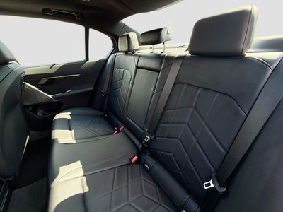 2026 BMW 5 Series — photo 21 view