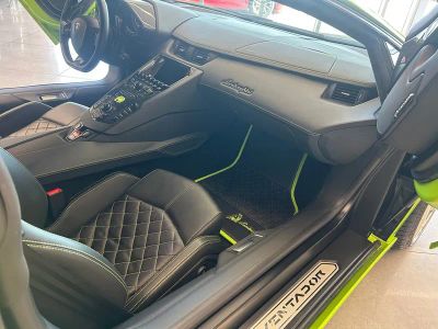 2014 Lamborghini Aventador — photo 17 view
