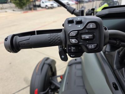 2025 Can-Am Canyon Redrock - Photo 13