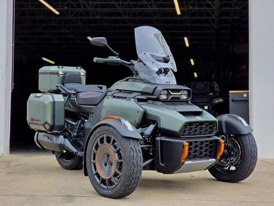 2025 Can-Am Canyon Redrock - Photo 2