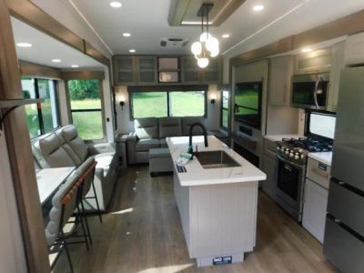 2025 Alliance RV Paradigm - Photo 9