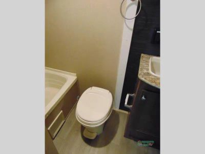 2018 Dutchmen RV Coleman — photo 17 view