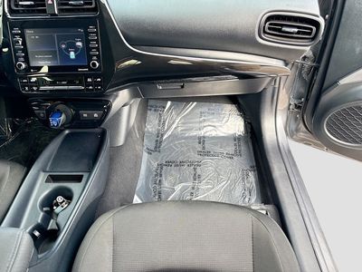 2022 Toyota Prius — photo 17 view