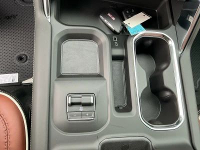 2026 GMC Sierra 3500HD - Photo 13