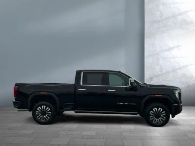 2026 GMC Sierra 3500HD - Photo 7