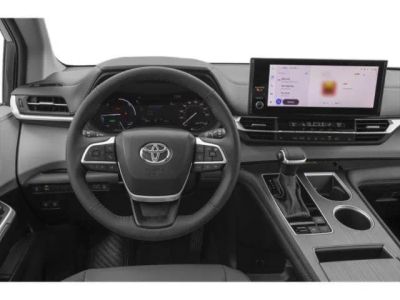 2026 Toyota Sienna - Photo 6