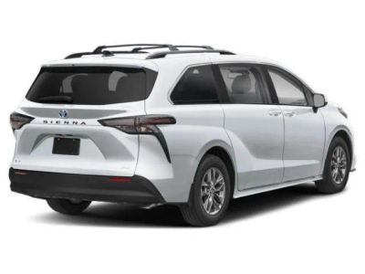 2026 Toyota Sienna - Photo 2