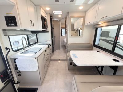 2026 Thor Motor Coach CHATEAU - Photo 6