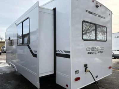 2026 Forest River Cherokee Arctic Wolf - Photo 4
