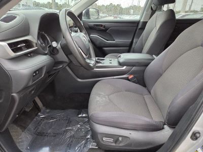 2023 Toyota Highlander — photo 24 view