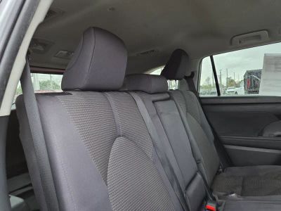2023 Toyota Highlander — photo 14 view
