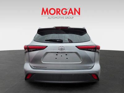 2023 Toyota Highlander — interior view