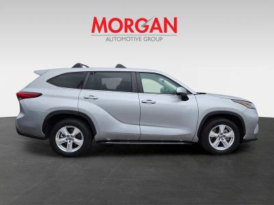 2023 Toyota Highlander — side profile view