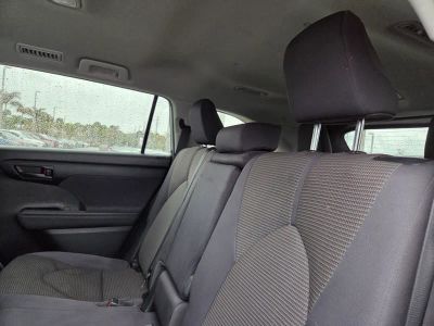 2023 Toyota Highlander — photo 19 view