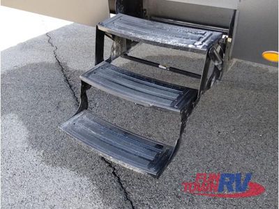 2025 Keystone RV Fuzion Impact Edition - Photo 14