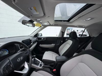 2025 Hyundai Venue - Photo 17