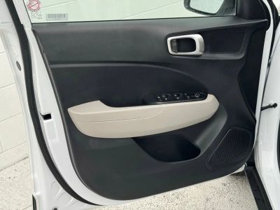 2025 Hyundai Venue - Photo 25