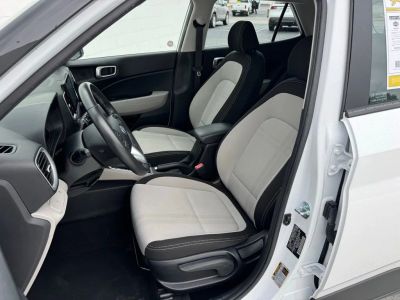 2025 Hyundai Venue - Photo 16
