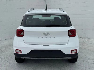 2025 Hyundai Venue - Photo 12