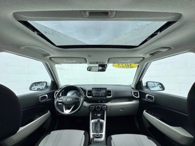 2025 Hyundai Venue - Photo 4