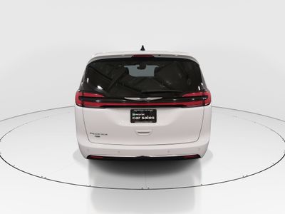 2025 Chrysler Pacifica - Photo 6