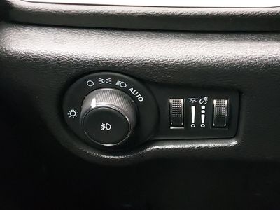 2025 Chrysler Pacifica - Photo 13