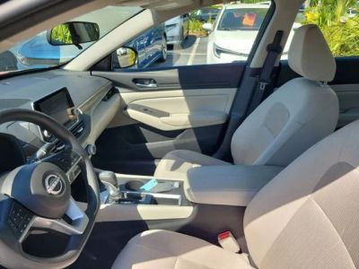 2025 Nissan Altima — photo 10 view