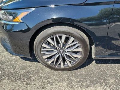 2025 Nissan Altima — detail view