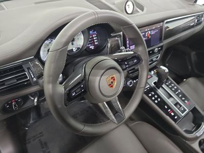 2025 Porsche Macan - Photo 4