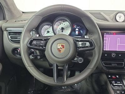 2025 Porsche Macan - Photo 14