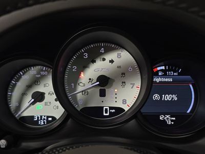 2025 Porsche Macan - Photo 15