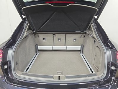2025 Porsche Macan - Photo 25