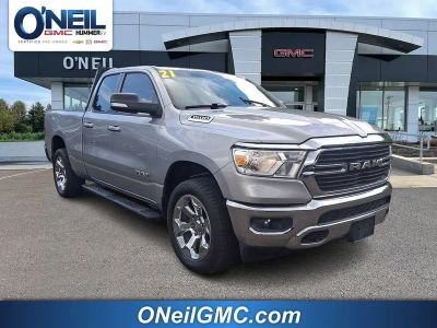 2021 RAM 1500 Big Horn Quad Cab 4x4 6'4" Box in Silver — front three-quarter view