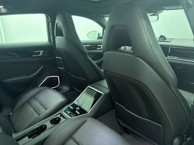 2021 Porsche Panamera - Photo 25