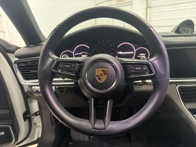 2021 Porsche Panamera - Photo 16