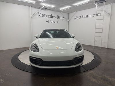 2021 Porsche Panamera - Photo 2