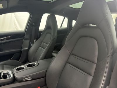 2021 Porsche Panamera - Photo 14