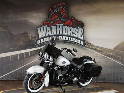 2025 Harley-Davidson FLHC - Heritage Classic - Photo 2